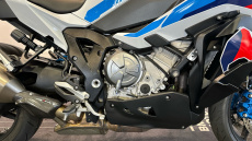 BMW M1000XR (24MY)